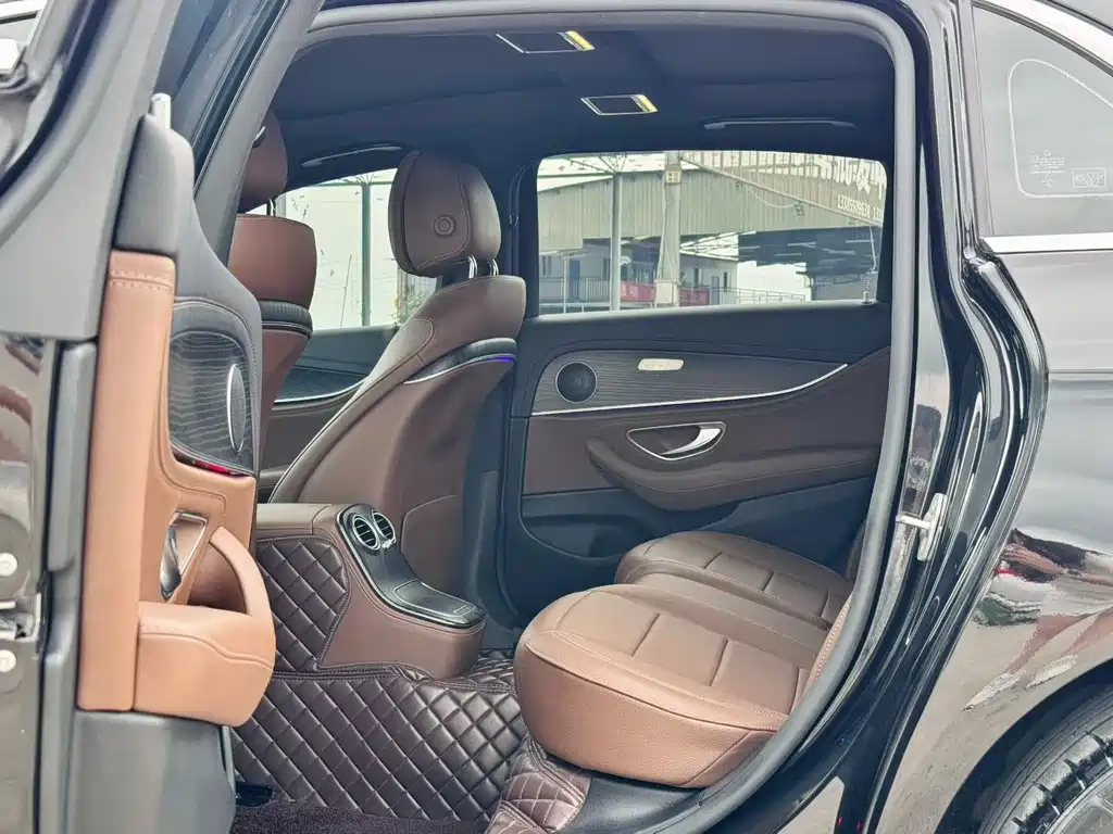 Mercedes-Benz E-Class 2021 — фото 6