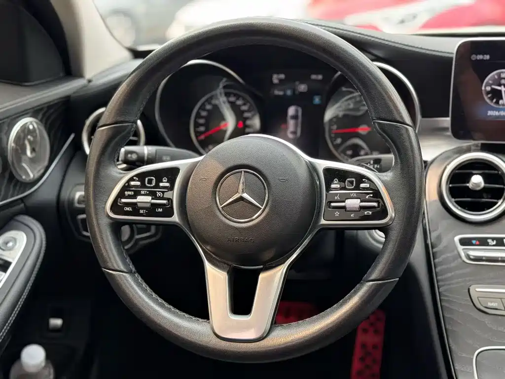 Mercedes-Benz C-Class 2019 — фото 11
