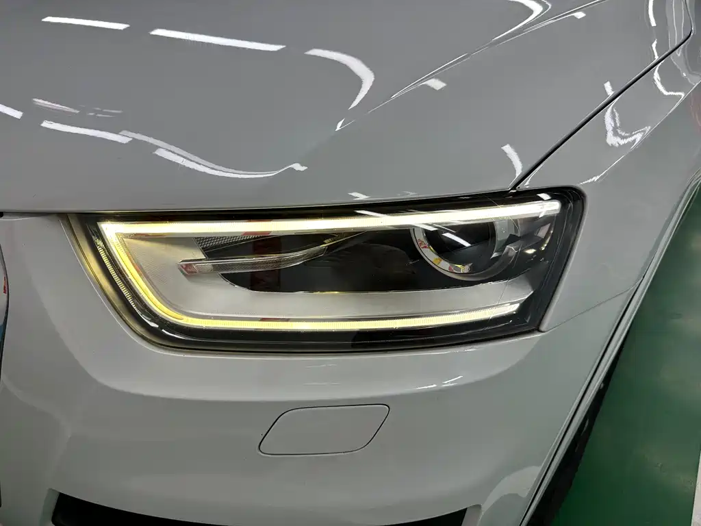 Audi Q3 2014 — фото 26