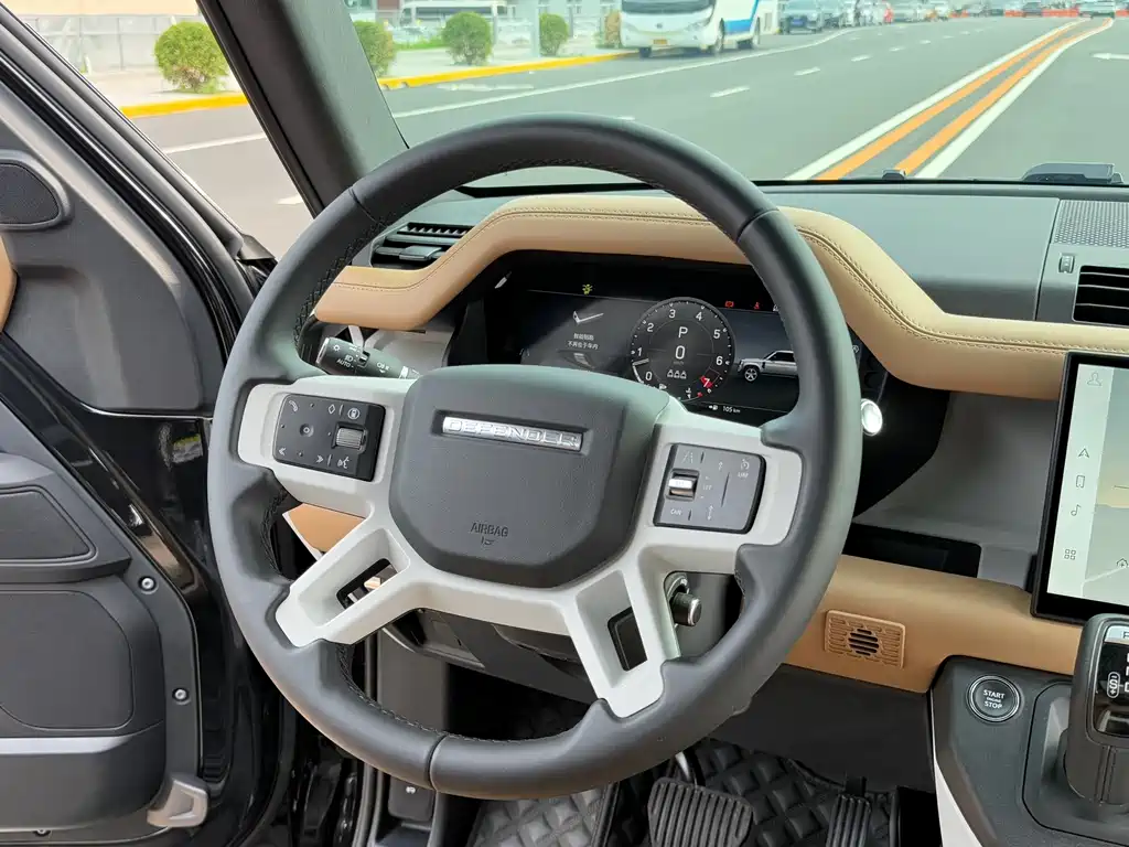 Land Rover Defender 2025 — фото 14