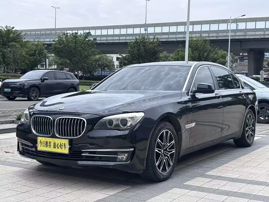 BMW 7 Series 2011