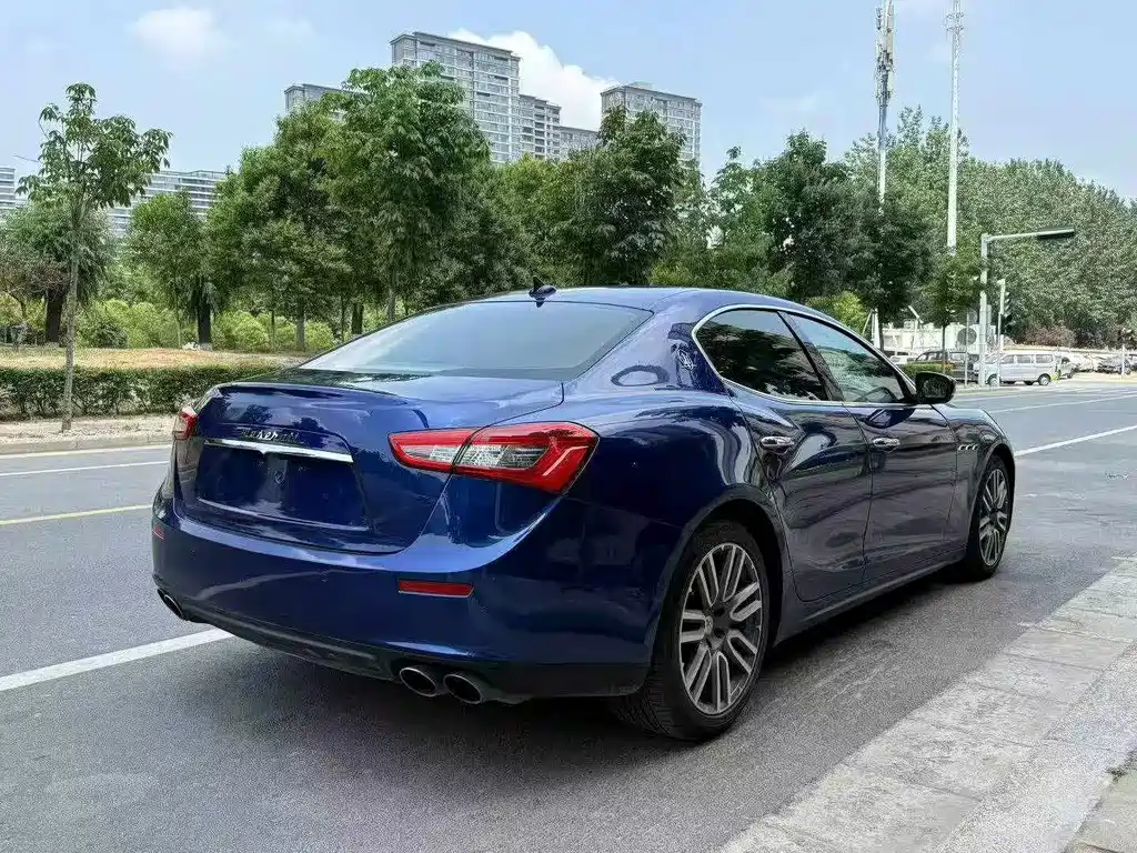 Maserati Ghibli 2017 — фото 6