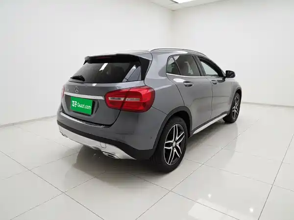 Mercedes-Benz GLA 2015