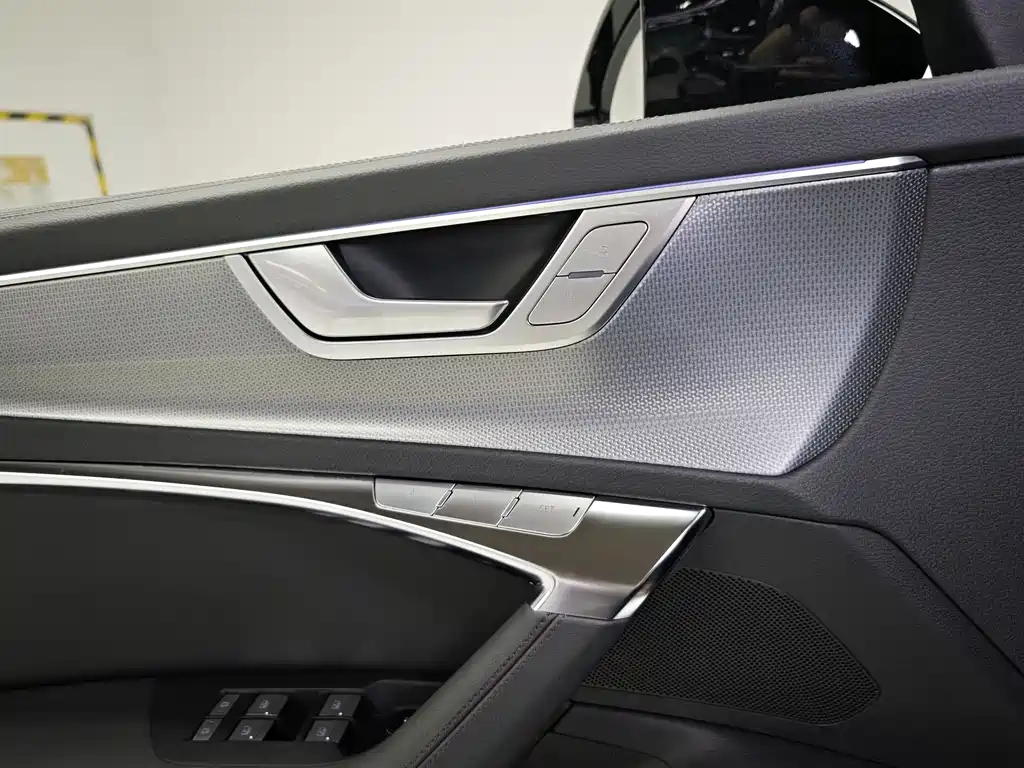 Audi A6 2023 — фото 15