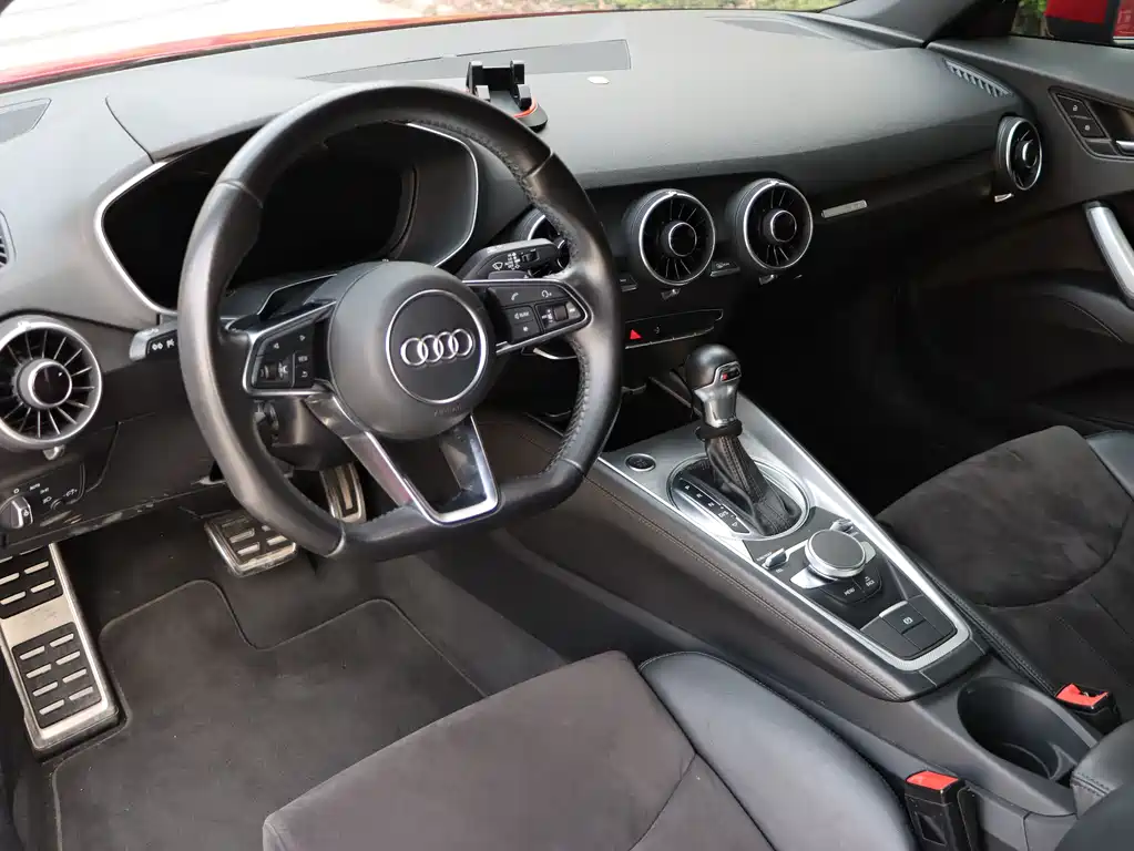 Audi TT 2017 — фото 20