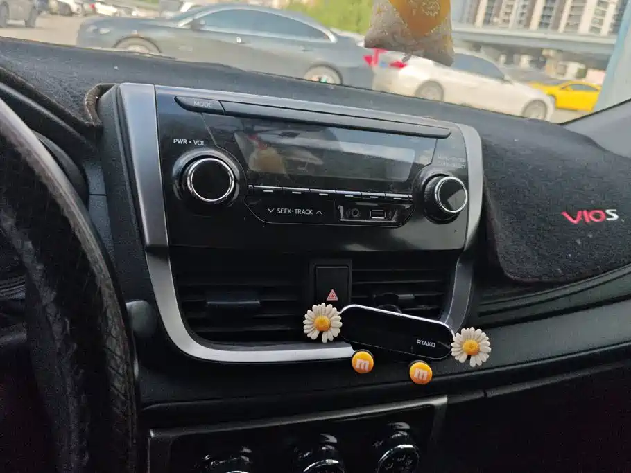 Toyota Vios FS 2017 — фото 13