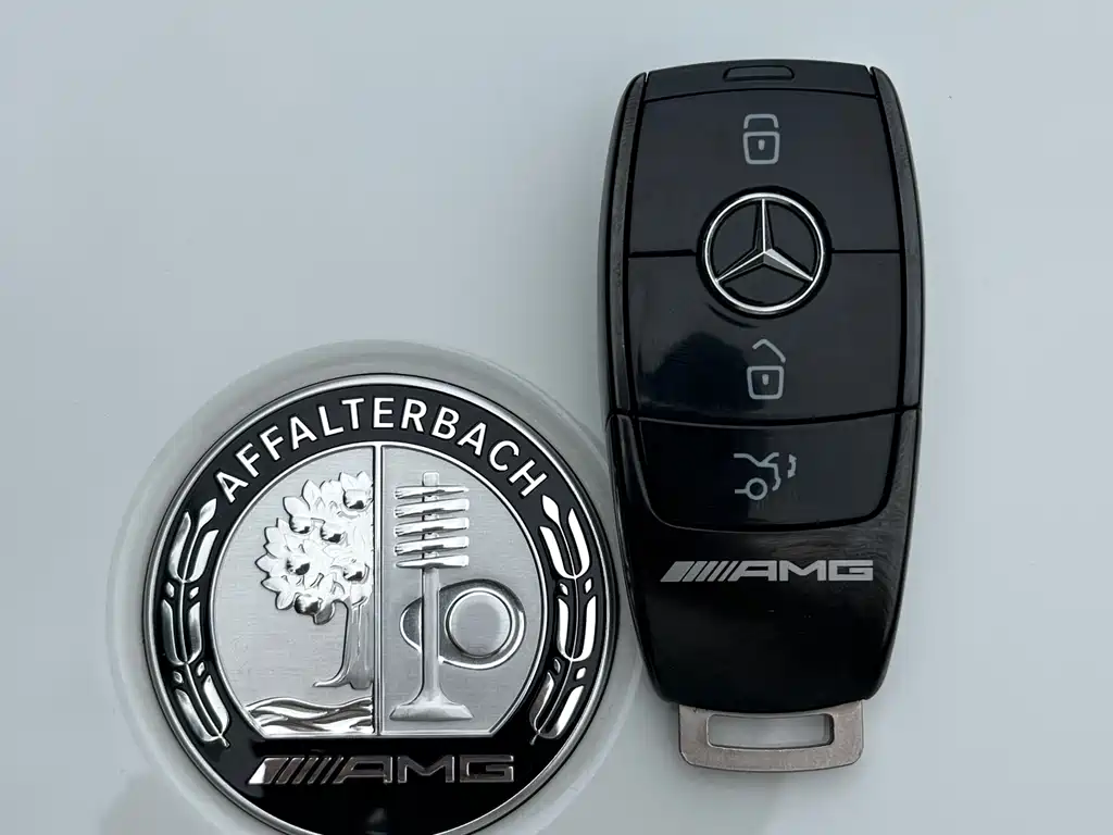 Mercedes-Benz GLA AMG 2024 — фото 13