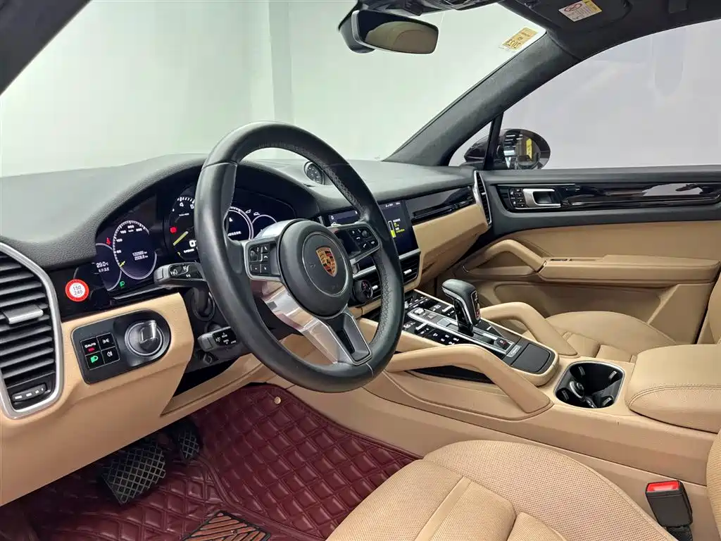 Porsche Cayenne Hybrid 2019 — фото 16