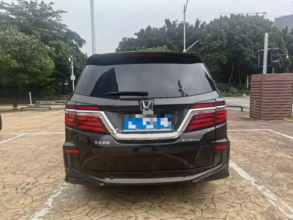 Honda Elysion 2016