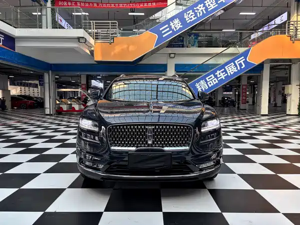 Lincoln Nautilus 2021