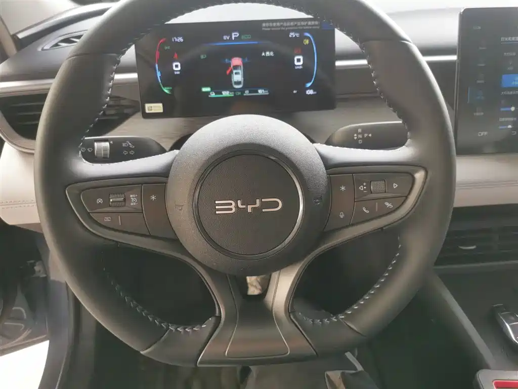 BYD Seal 05 DM-i 2026 — фото 11