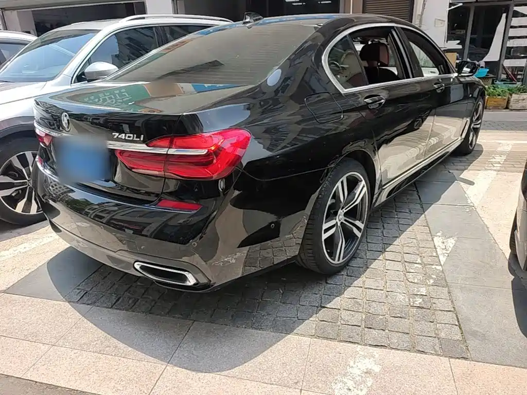 BMW 7 Series 2019 — фото 7