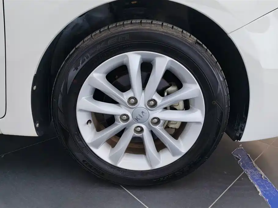 Kia K3 2016