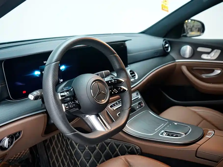 Mercedes-Benz E-Class 2021 — фото 14