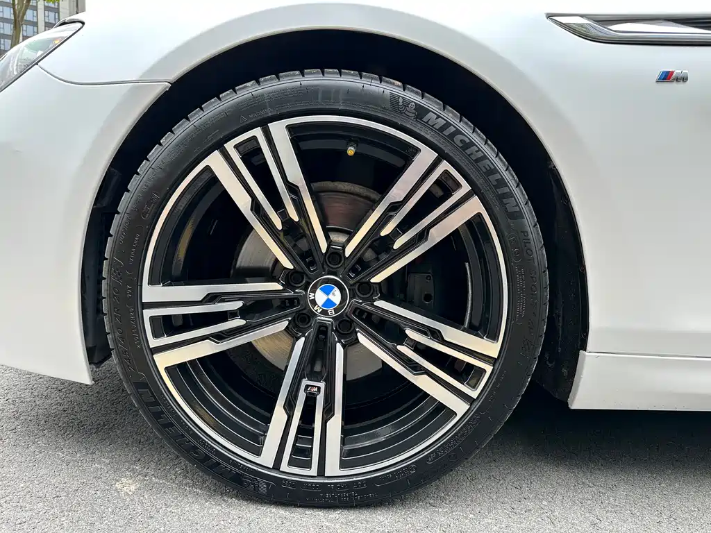 BMW 6 Series 2017 — фото 23