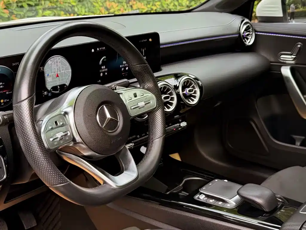 Mercedes-Benz A-Class 2021 — фото 14
