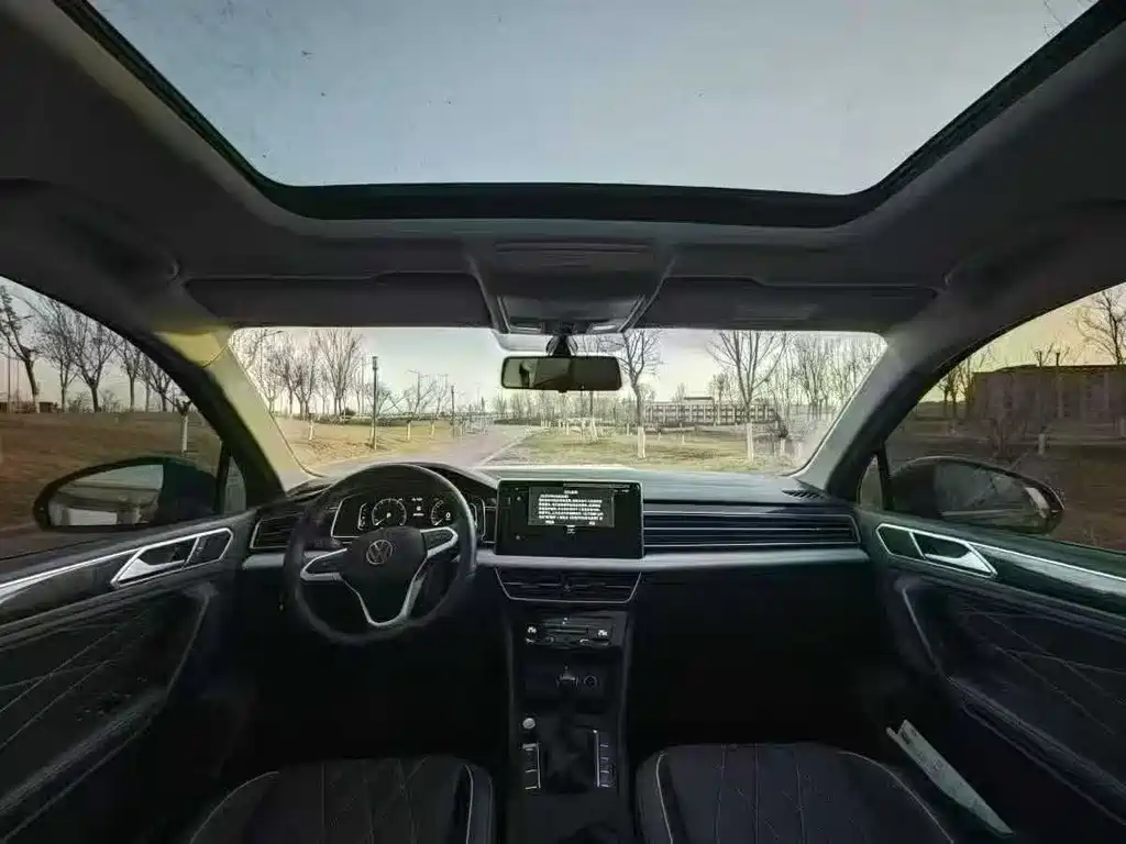 Volkswagen Tiguan L 2024