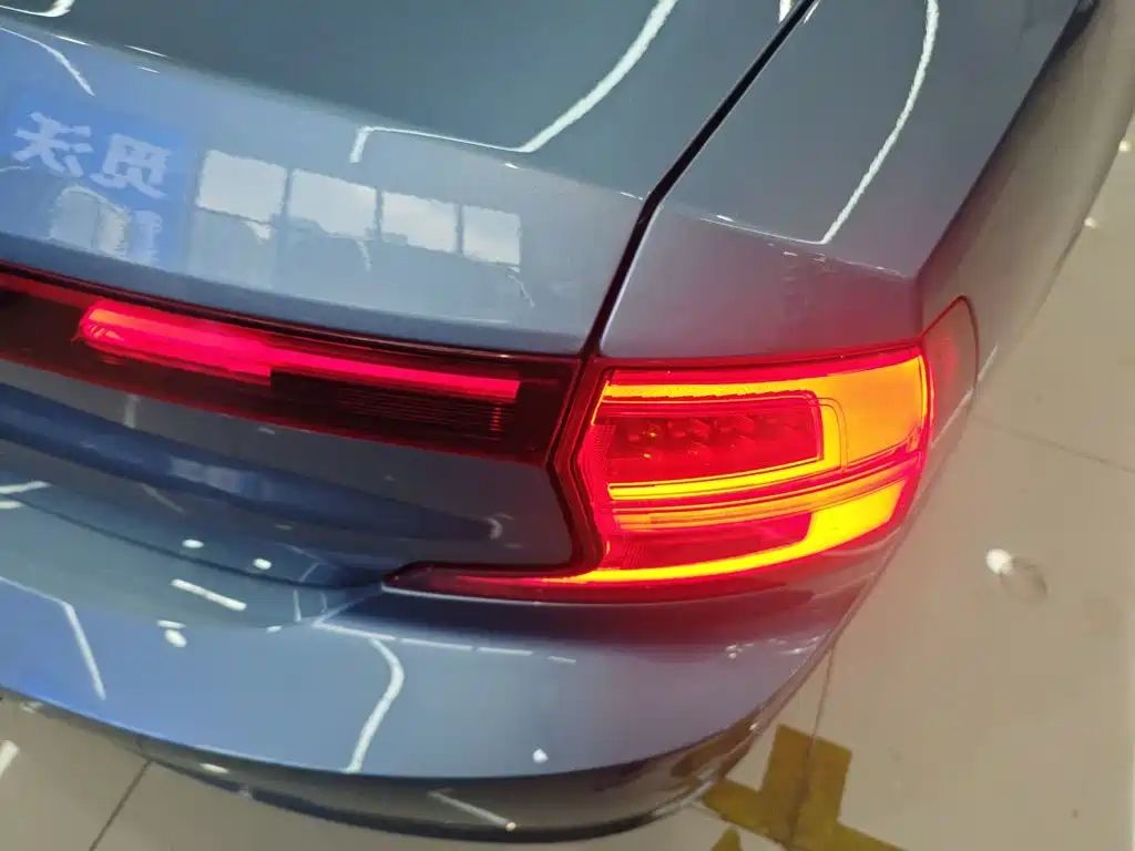 Volvo S90 2017 — фото 8