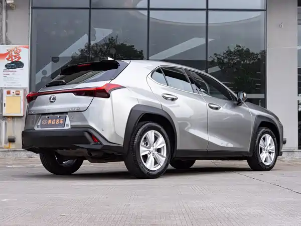 Lexus UX 2023