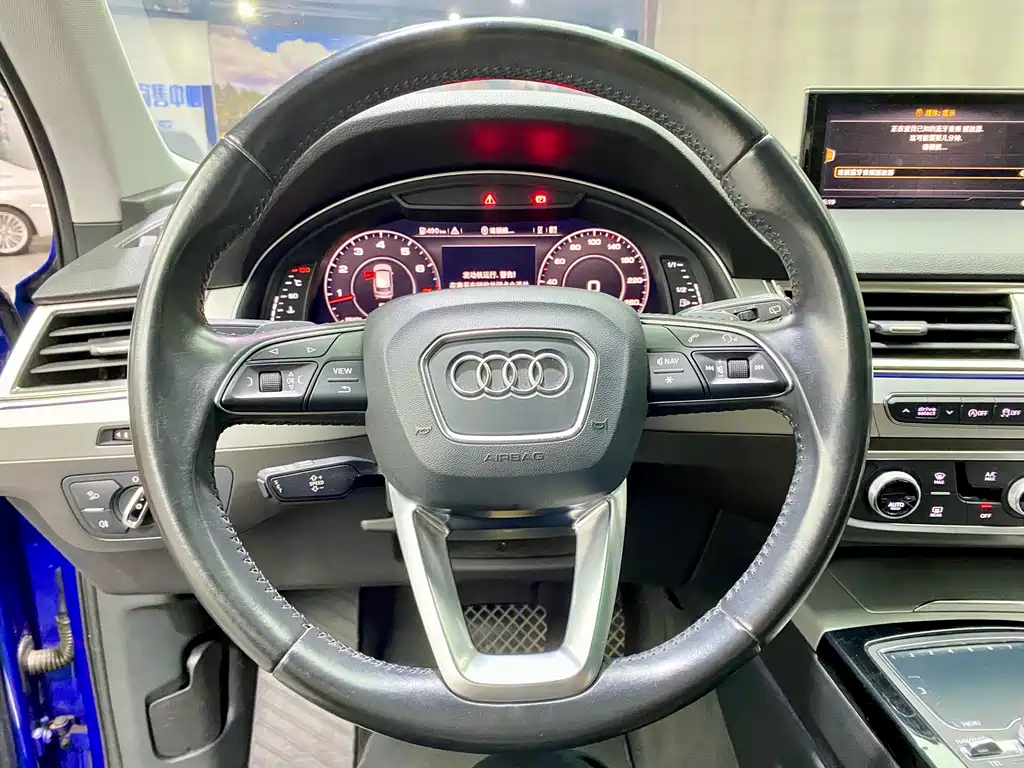 Audi Q7 2017 — фото 10