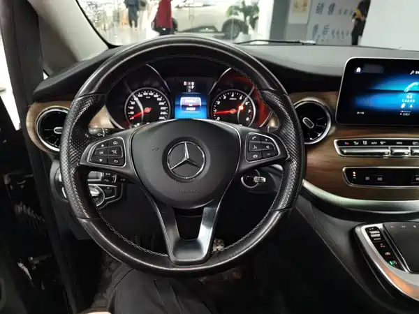 Mercedes-Benz V-Class 2021