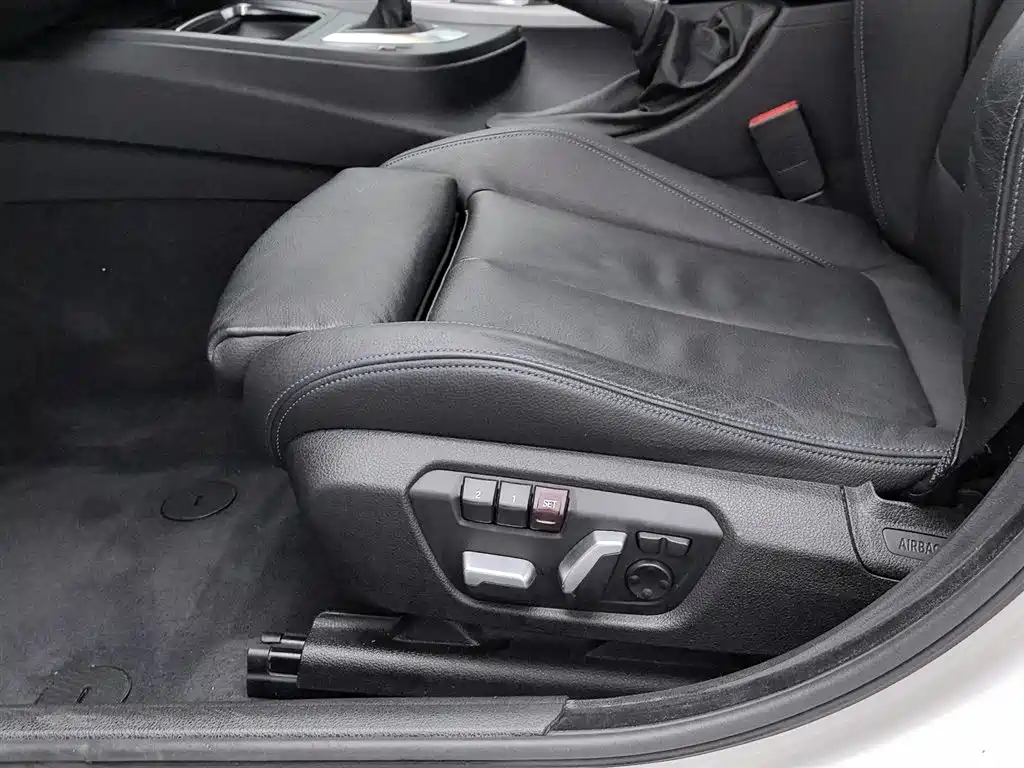 BMW 3 Series GT 2017 — фото 20