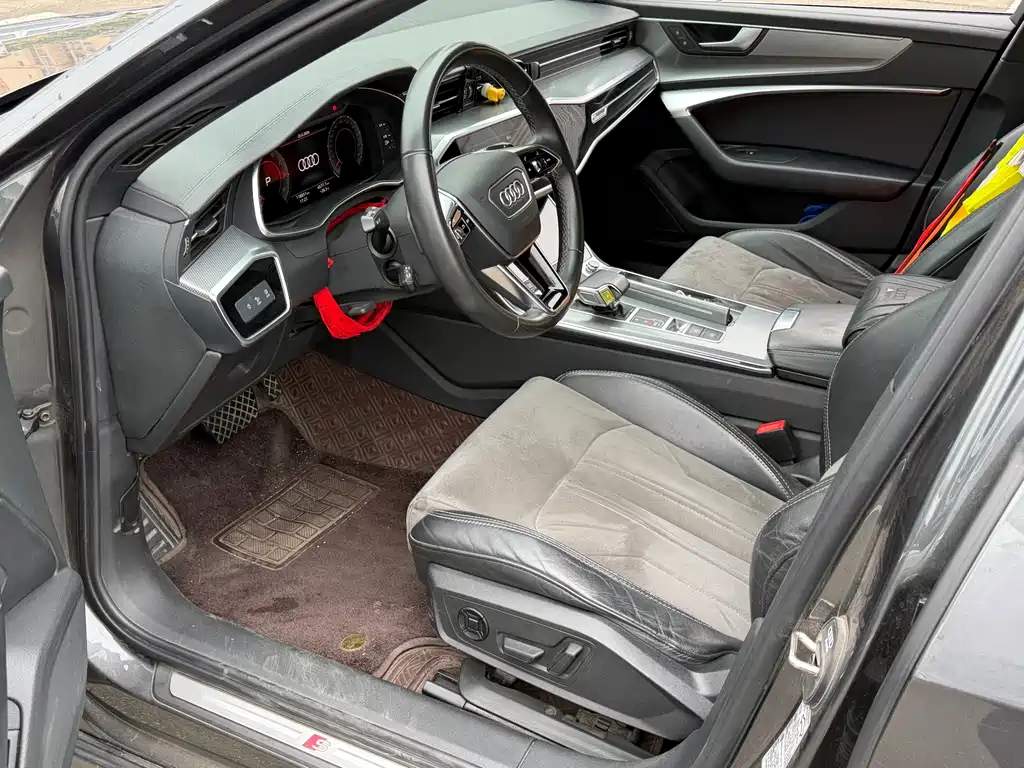 Audi A6L 2022