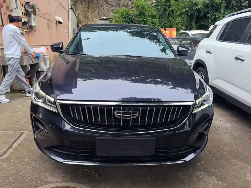Geely Emgrand 2023