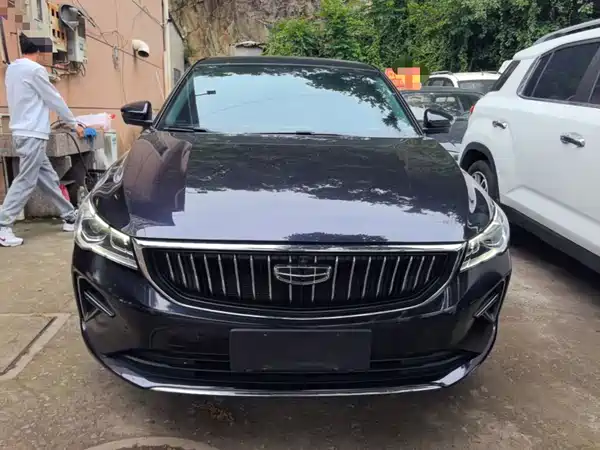 Geely Emgrand 2023