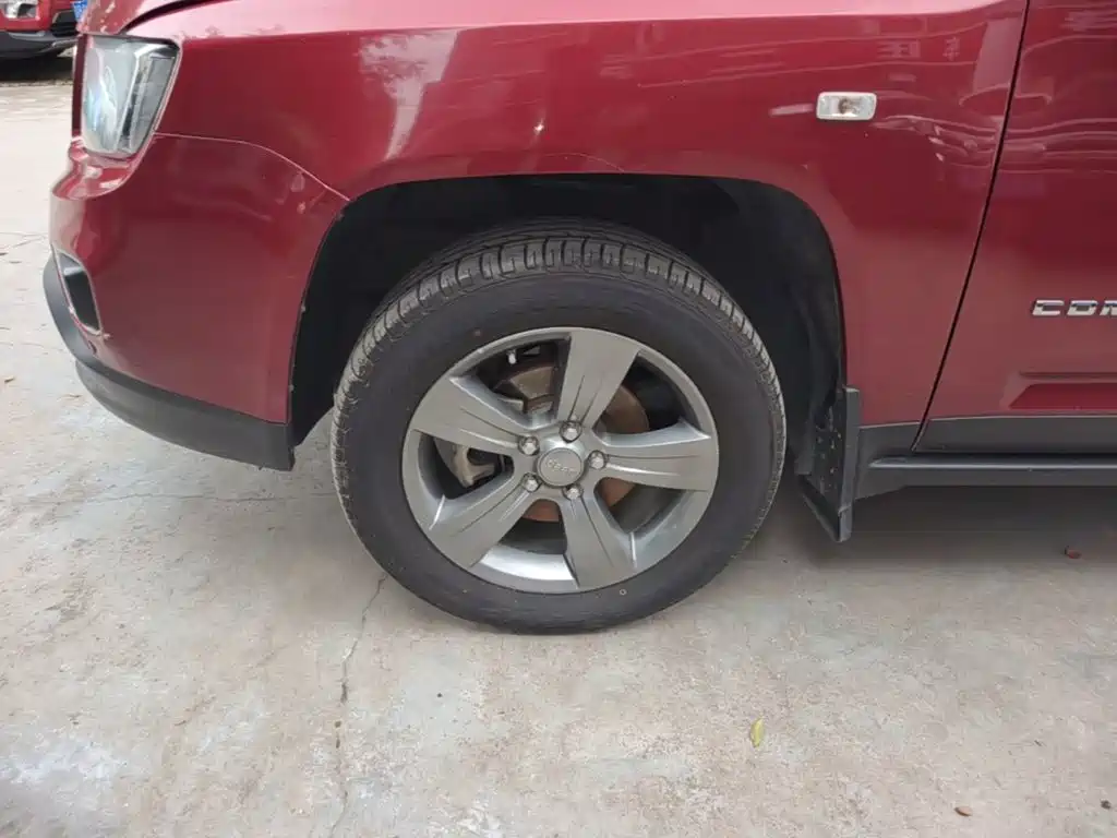 Jeep Compass 2014 — фото 23