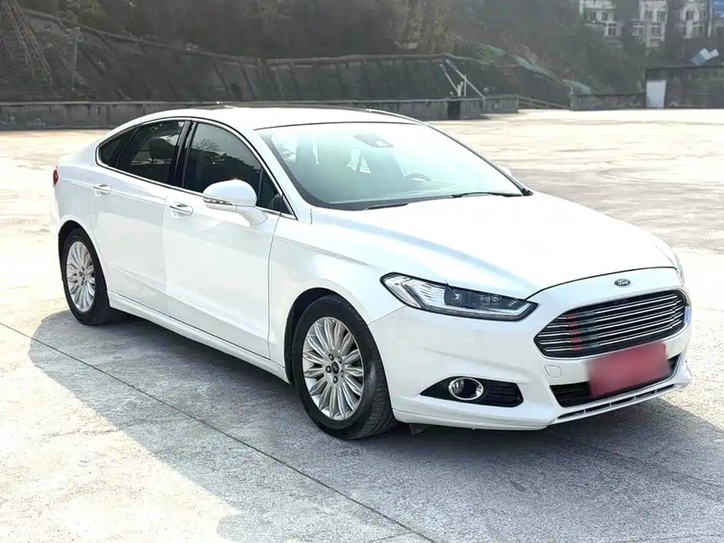 Ford Mondeo 2015 — фото 25