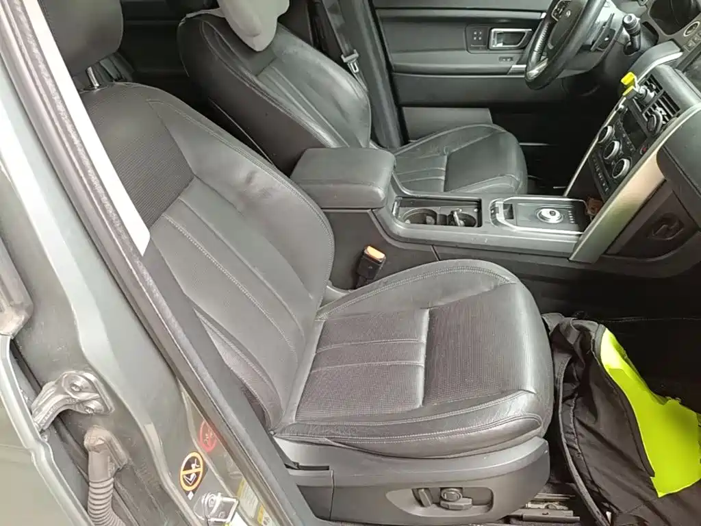 Land Rover Discovery Sport 2017 — фото 16