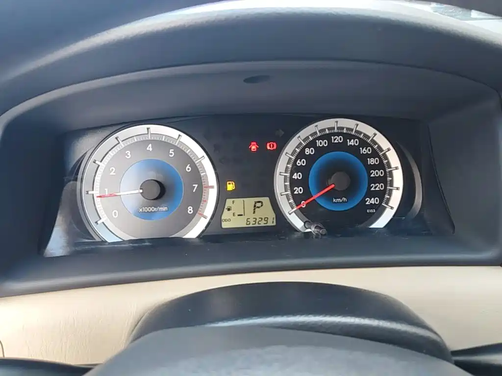 Toyota Corolla 2015 — фото 12