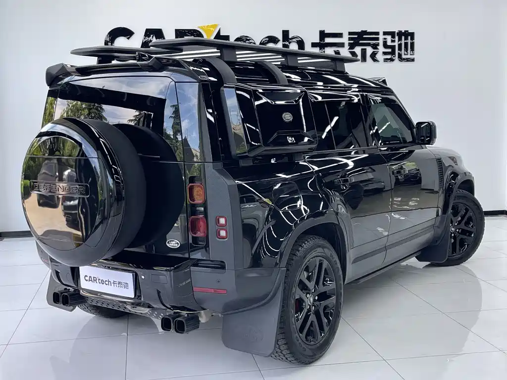 Land Rover Defender 2022 — фото 32