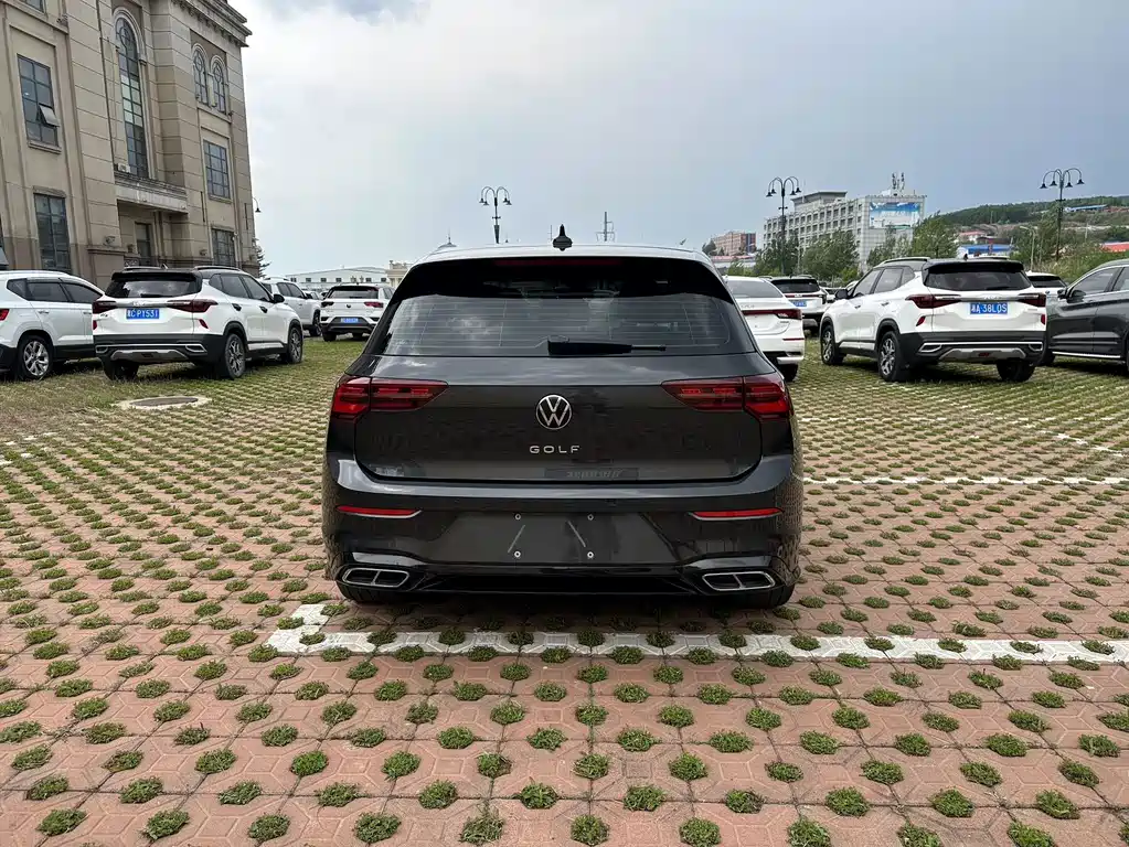 Volkswagen Golf 2022
