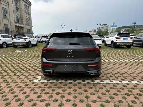 Volkswagen Golf 2022