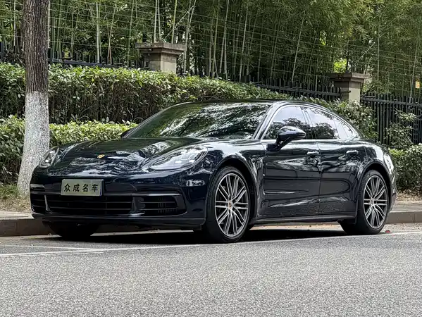 Porsche Panamera 2020