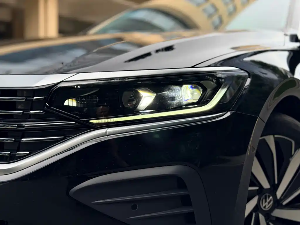 Volkswagen Passat 2024