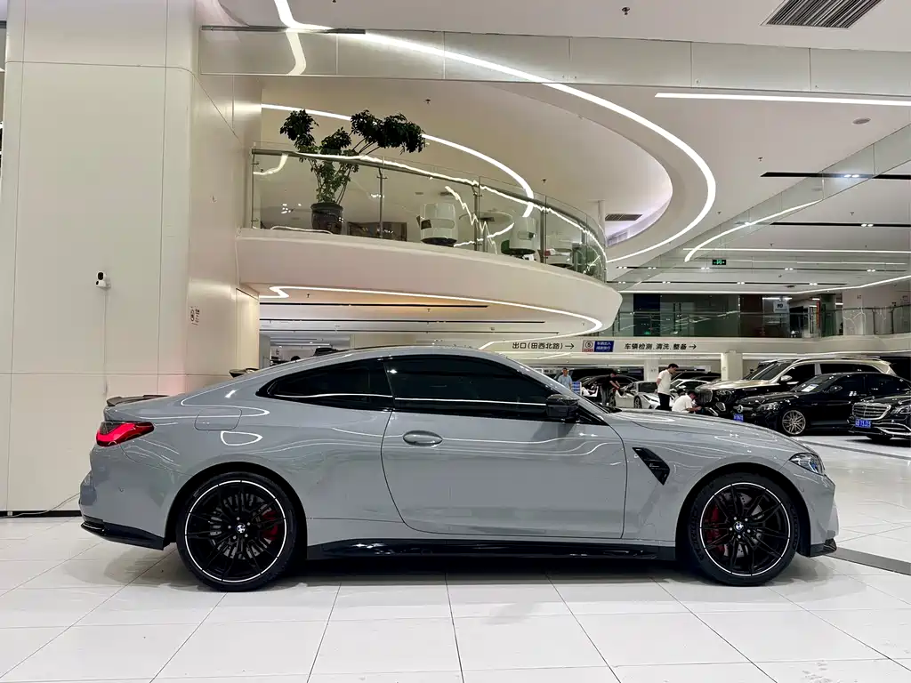 BMW M4 2021