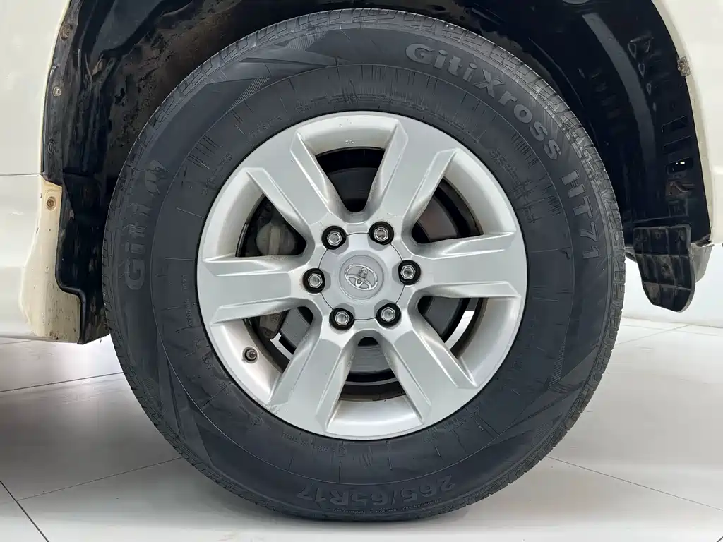 Toyota Prado 2015 — фото 11