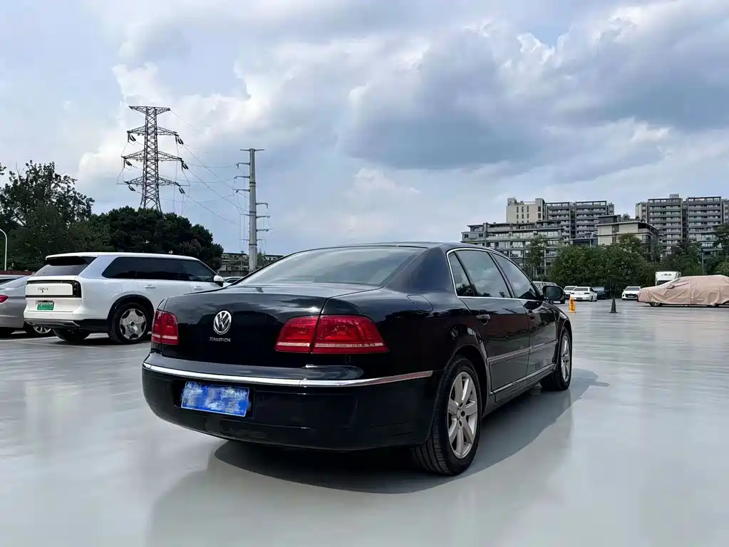 Volkswagen Phaeton 2012