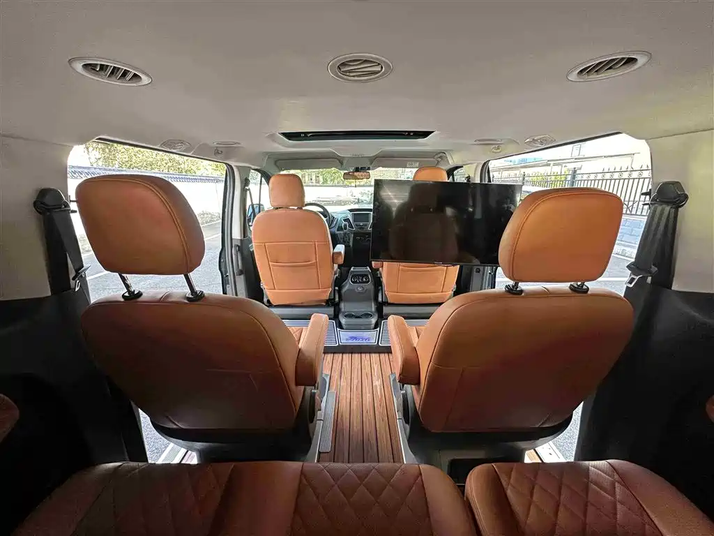 Ford Tourneo 2023 — фото 10