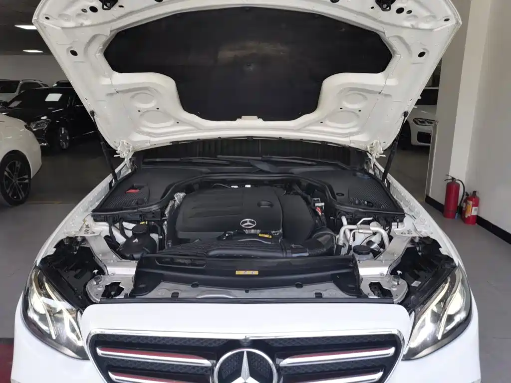 Mercedes-Benz E-Class 2021 — фото 11