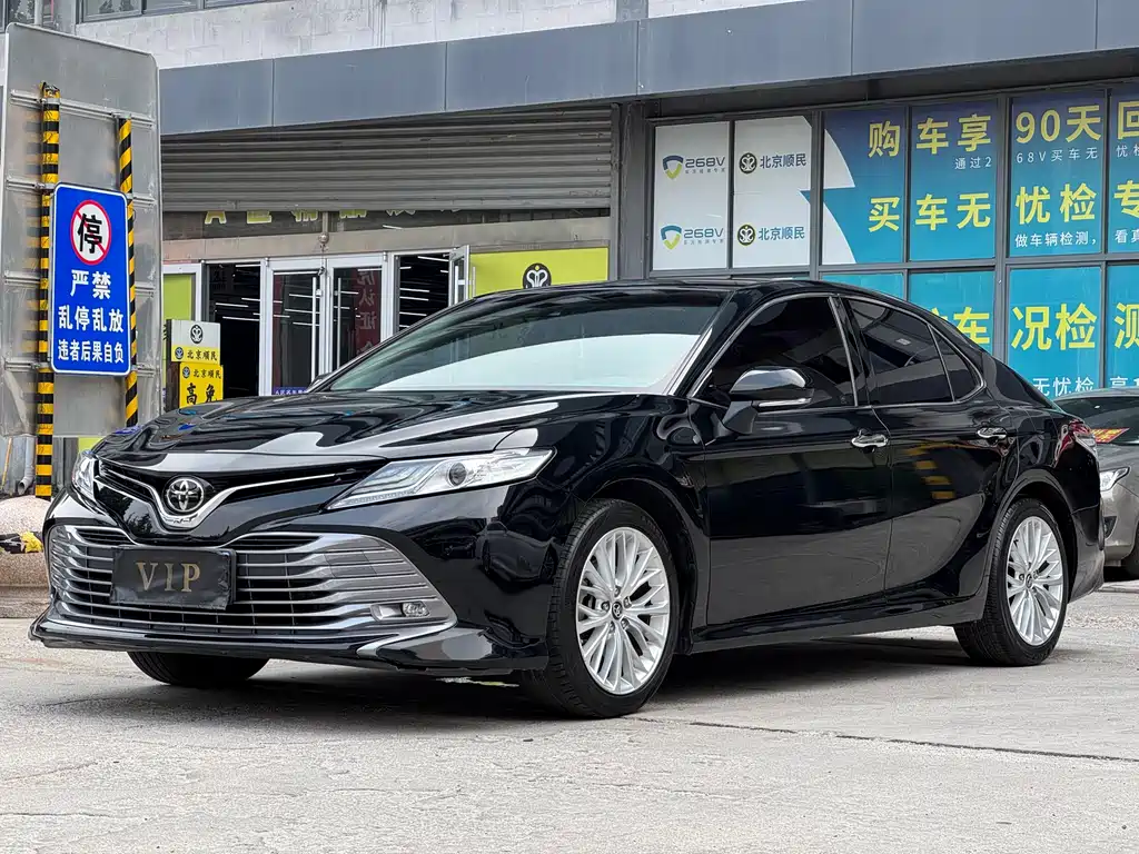 Toyota Camry 2019