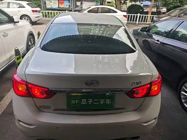 Infiniti Q50 2014