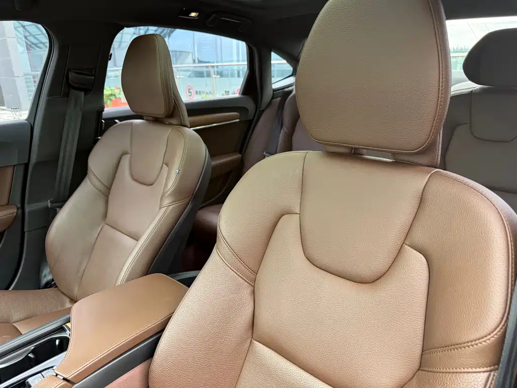 Volvo S90 2023 — фото 15