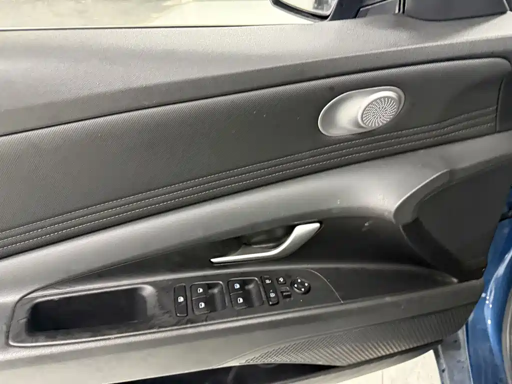 Hyundai Elantra 2021