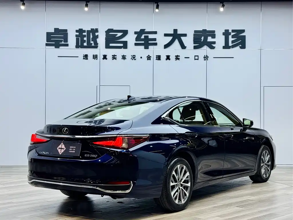 Lexus ES 2022 — фото 7