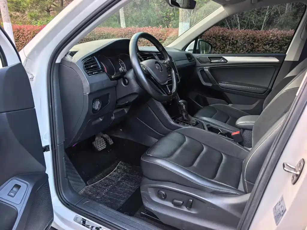 Volkswagen Tiguan L 2018 — фото 6