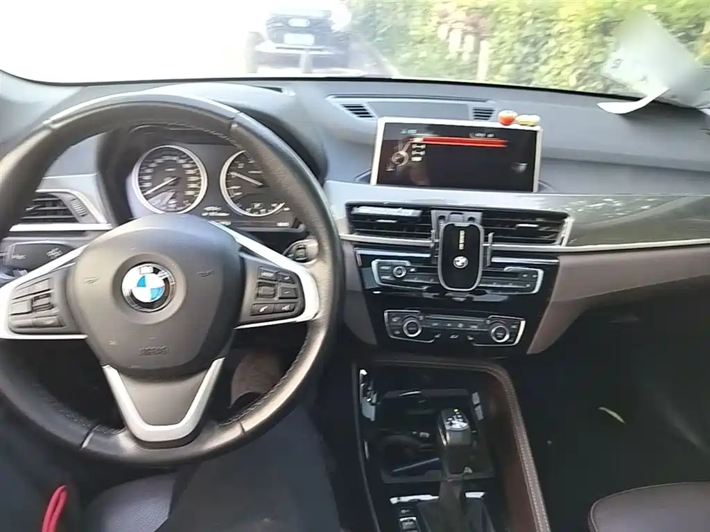 BMW X1 2016 — фото 10